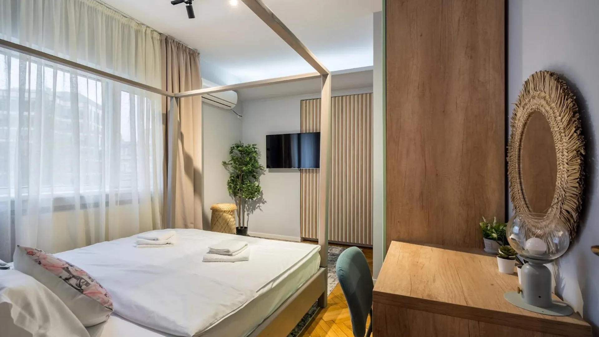 Apartment Borealis Calea Victoriei View Netflix Bucharest Romania